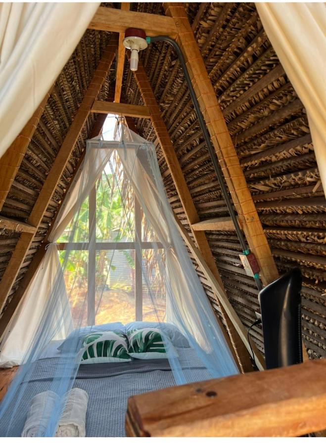 Sasy Tipis Hotel Santa Catalina Exterior foto