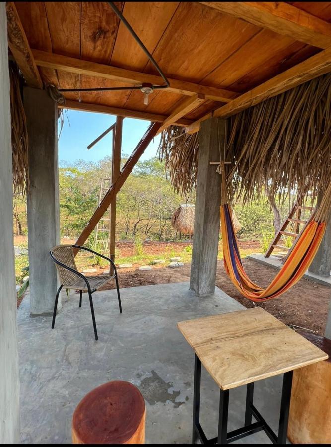 Sasy Tipis Hotel Santa Catalina Exterior foto